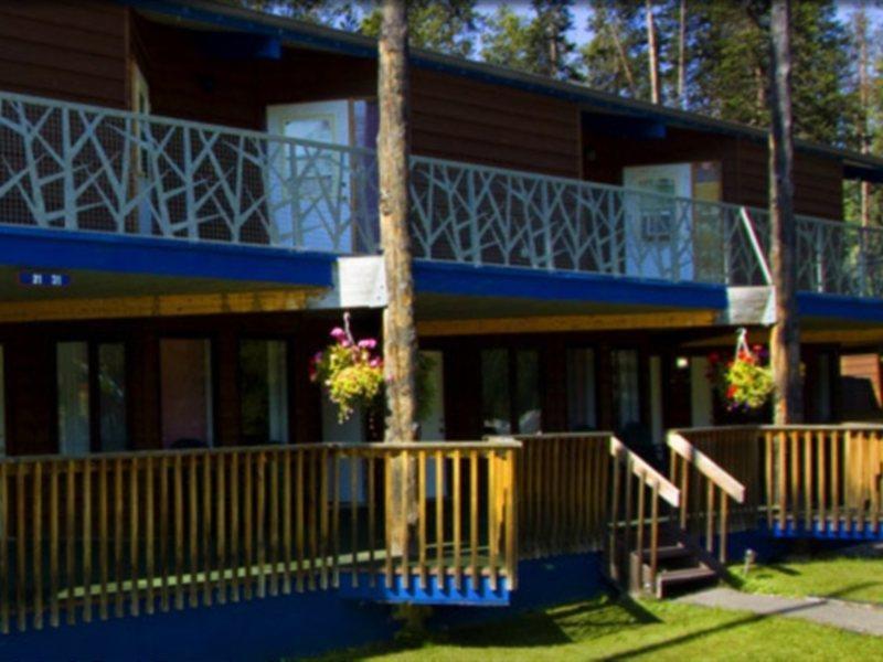 Sunwapta Falls Rocky Mountain Lodge Jasper Exterior photo